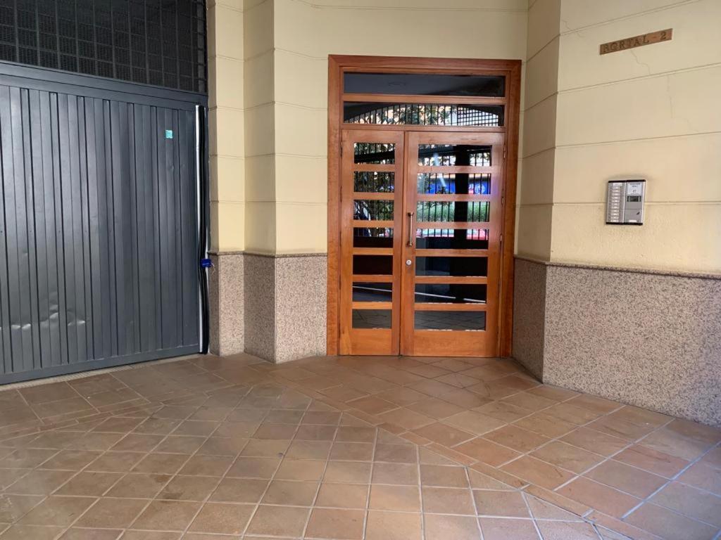 Apartamento Con Encanto Y Parking Privado Y Gratuito Granada Bagian luar foto