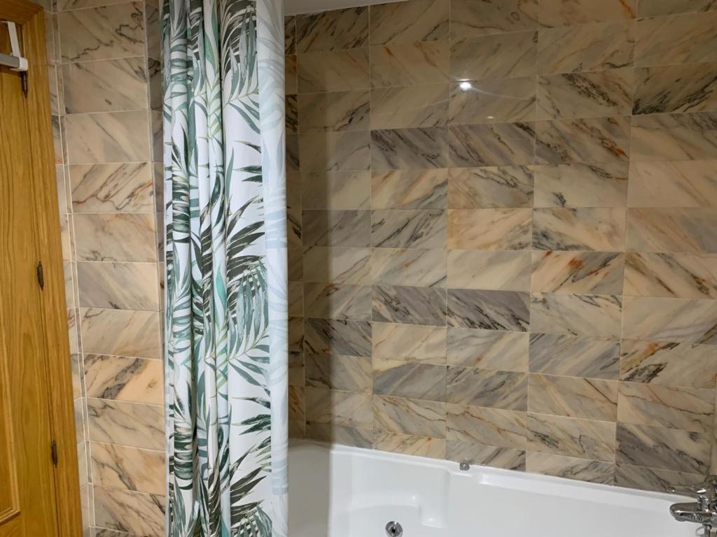 Apartamento Con Encanto Y Parking Privado Y Gratuito Granada Bagian luar foto
